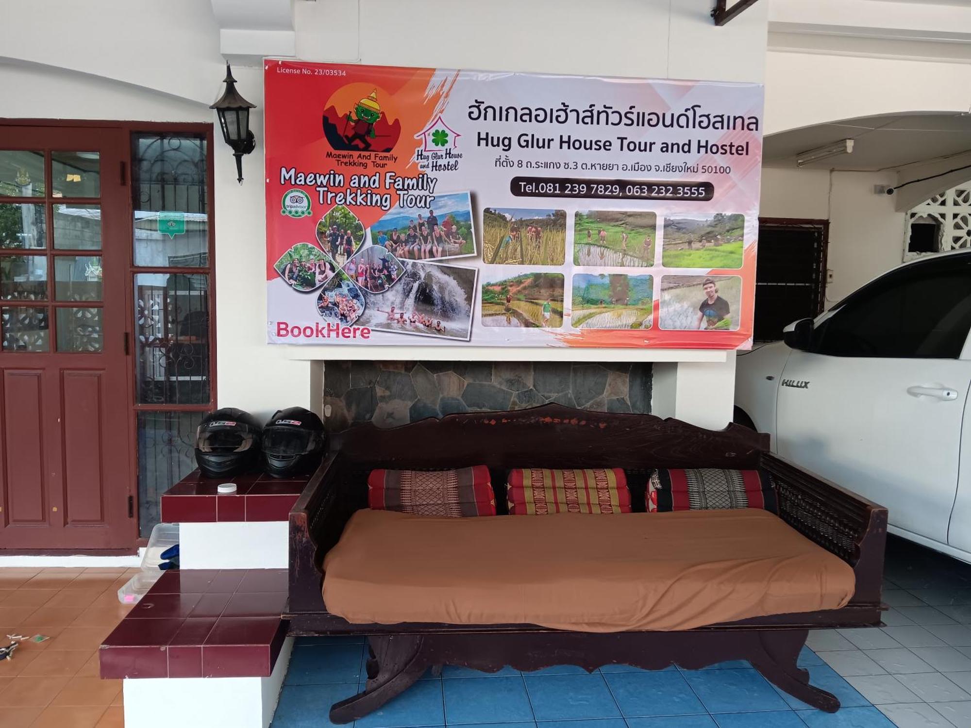 Hug Glur House Tour And Hostel (Adults Only) Chiang Mai Esterno foto