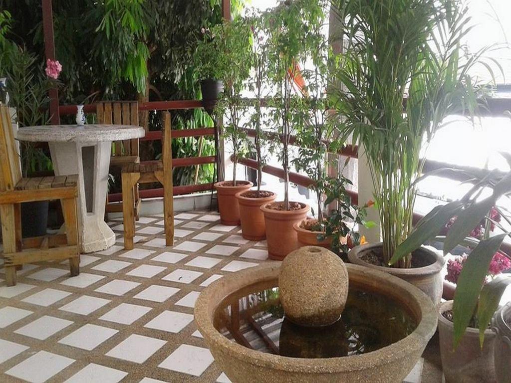 Hug Glur House Tour And Hostel (Adults Only) Chiang Mai Esterno foto